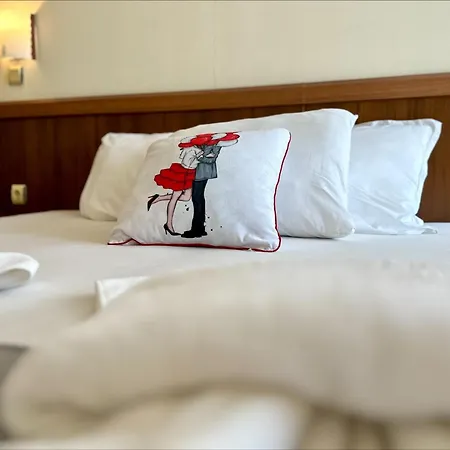 Апартхотел Grenada - Menada 2*