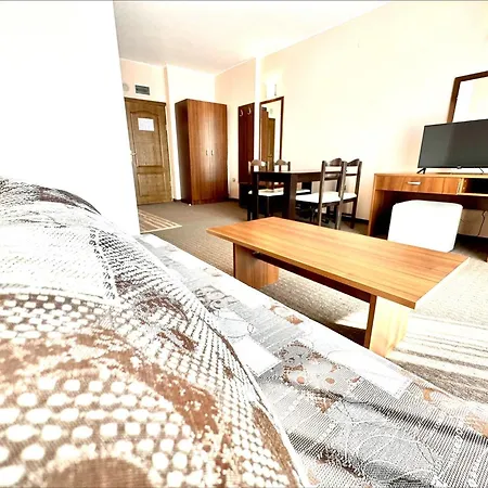 Апартхотел Grenada - Menada 2*