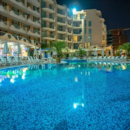 Aparthotel Grenada - Menada 2*
