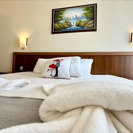 Hotel apartamentowy Grenada - Menada Słoneczny Brzeg