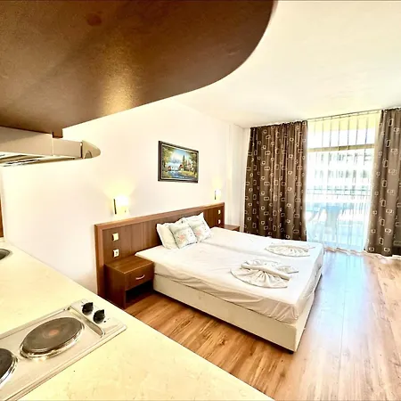 Grenada - Menada Hotel apartamentowy Słoneczny Brzeg