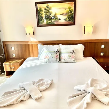 Grenada - Menada Hotel apartamentowy Słoneczny Brzeg