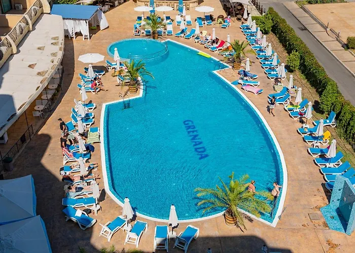 Aparthotel Grenada - Menada 2*