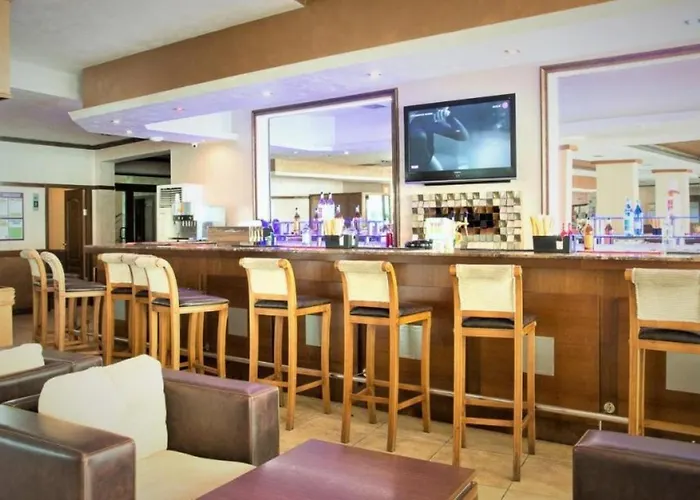 Hotel apartamentowy Grenada - Menada Słoneczny Brzeg